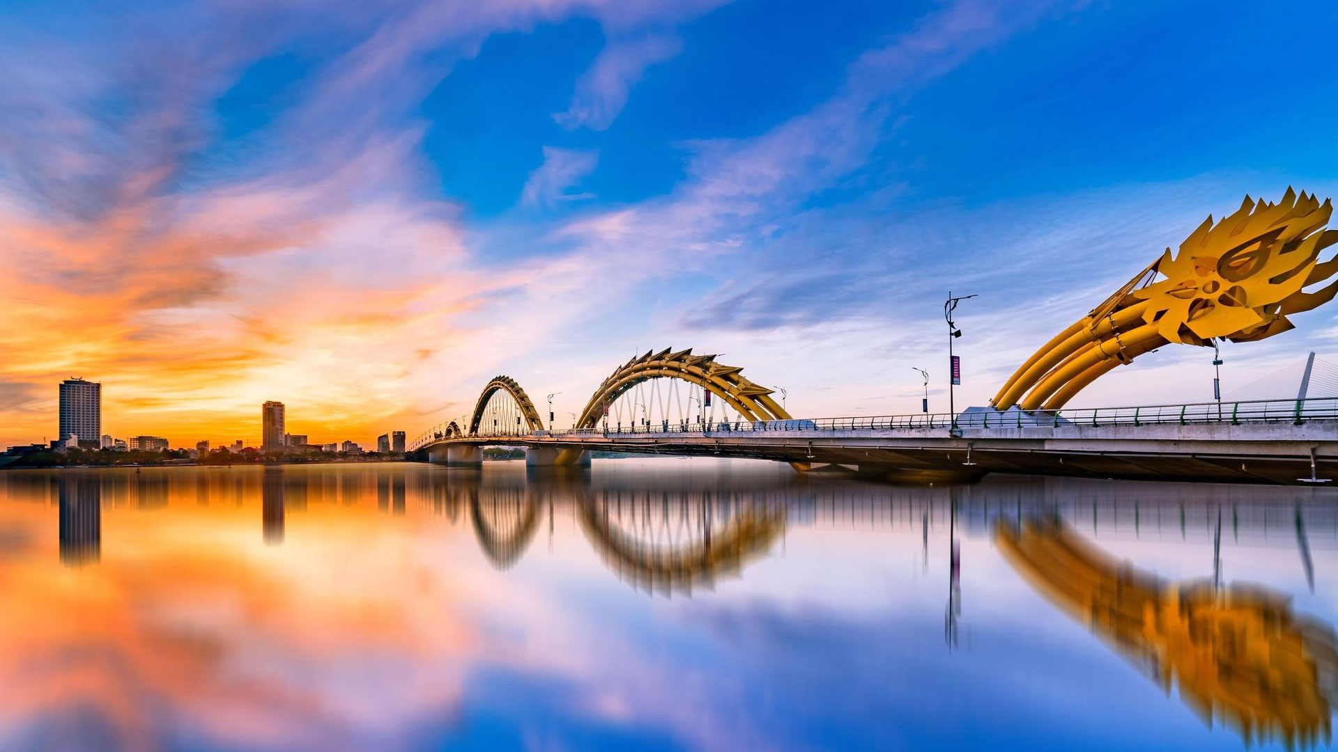 Experience the beauty of Vietnam
