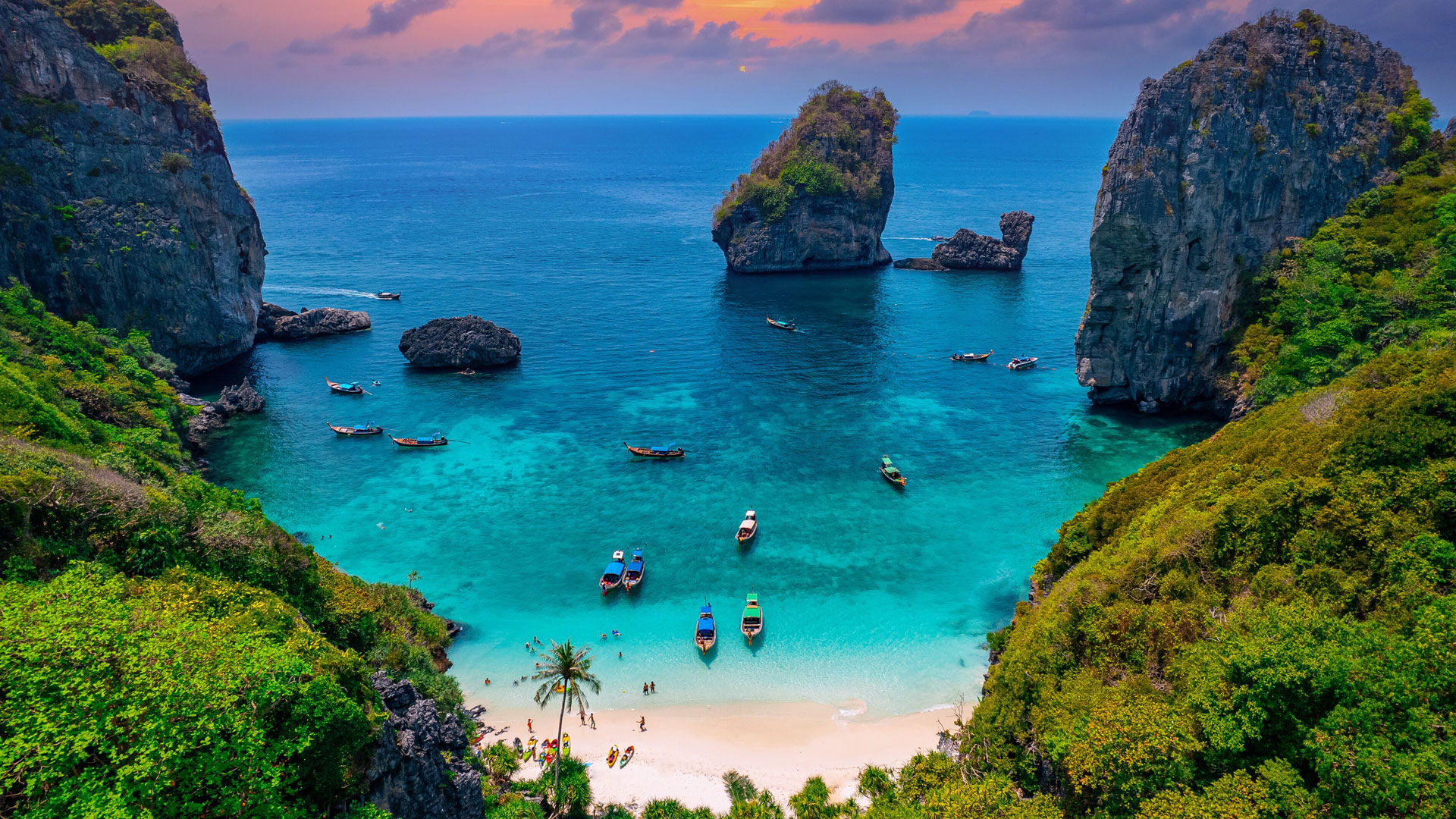 The amazing Outrigger Hotel Phi Phi Island