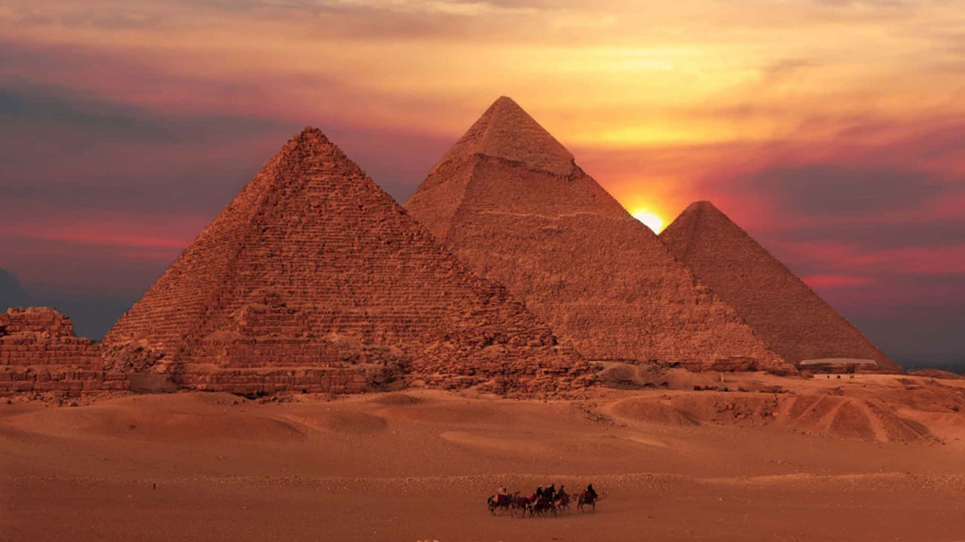 Bustling Cairo, serene Luxor and beach