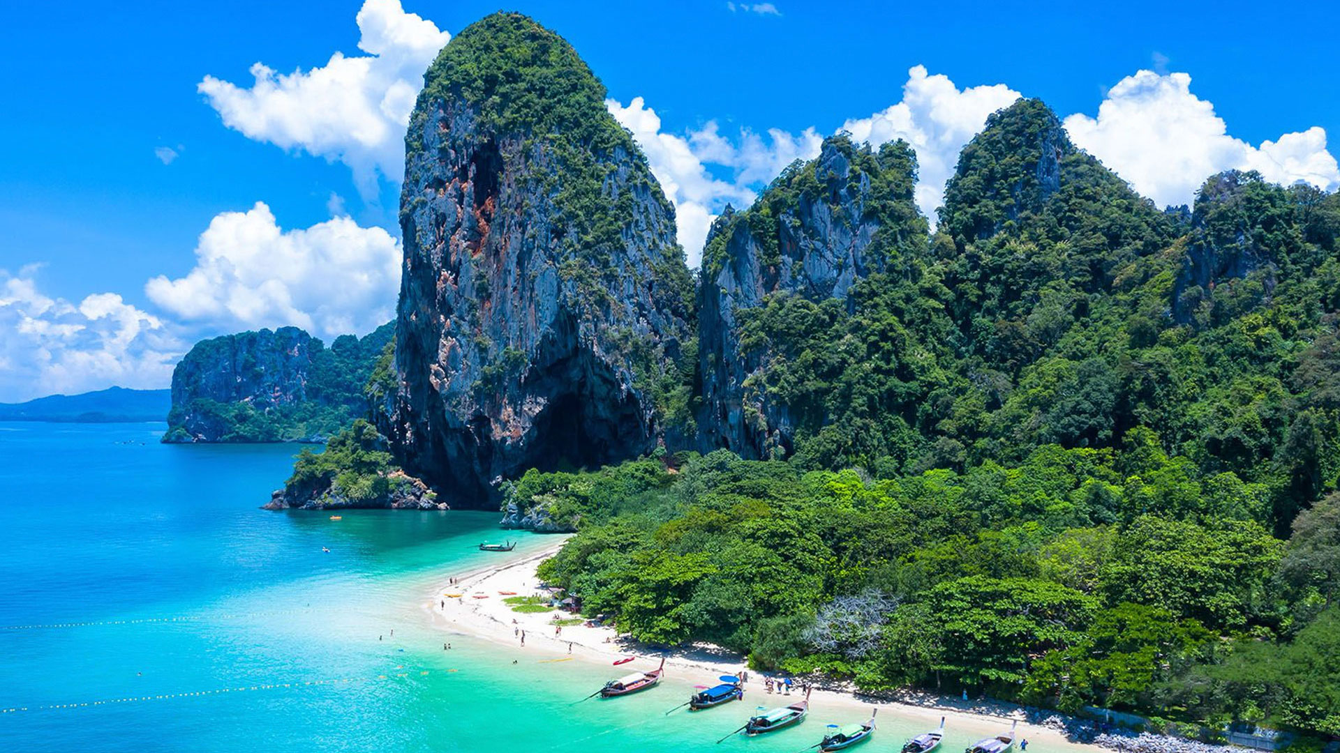 Experience vibrant Bangkok and the stunning beaches of Krabi