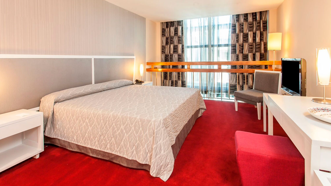 NH Capri Hotel