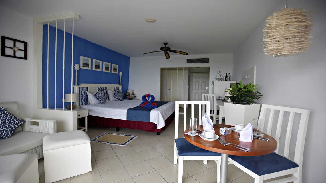 Sanctuary At Grand Memories Santa Maria Hotel