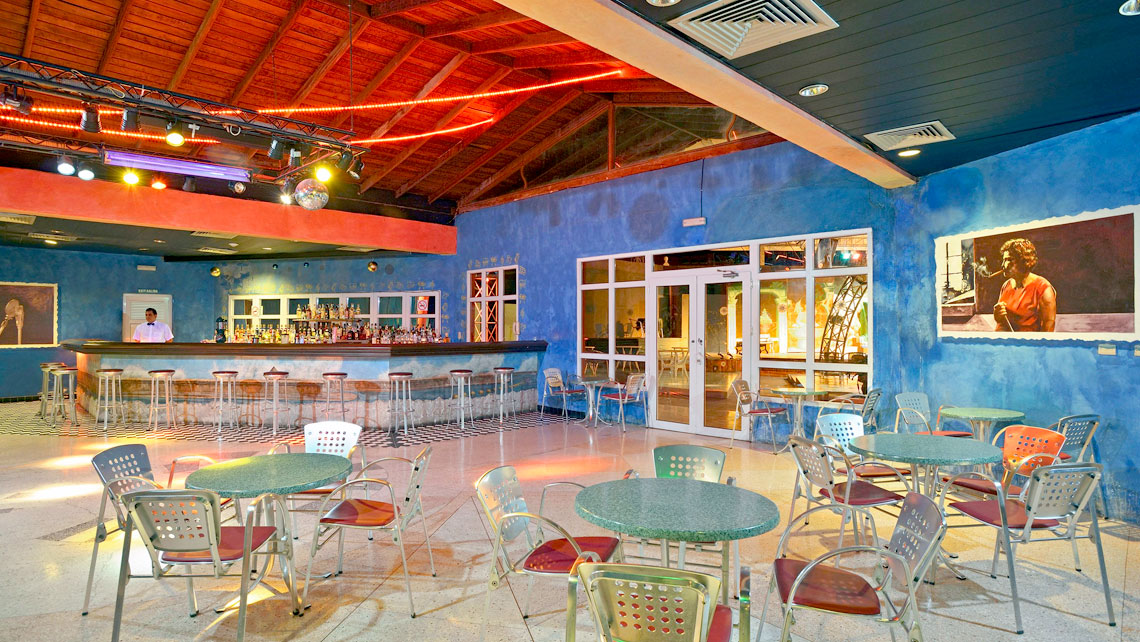 Camino del Mar Hotel