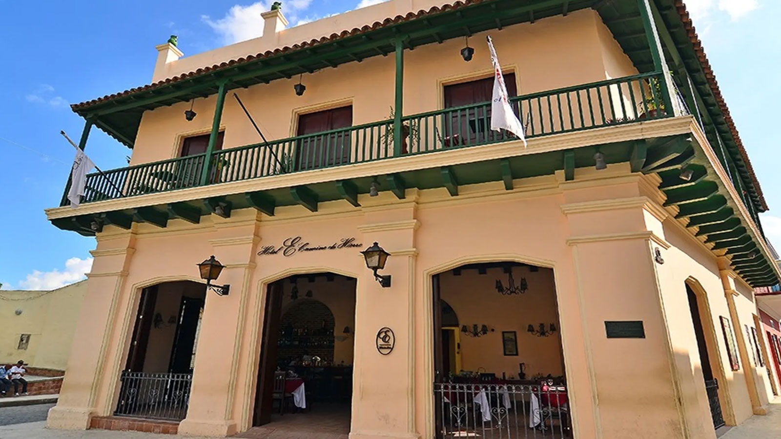 Encanto Camino de Hierro Hotel